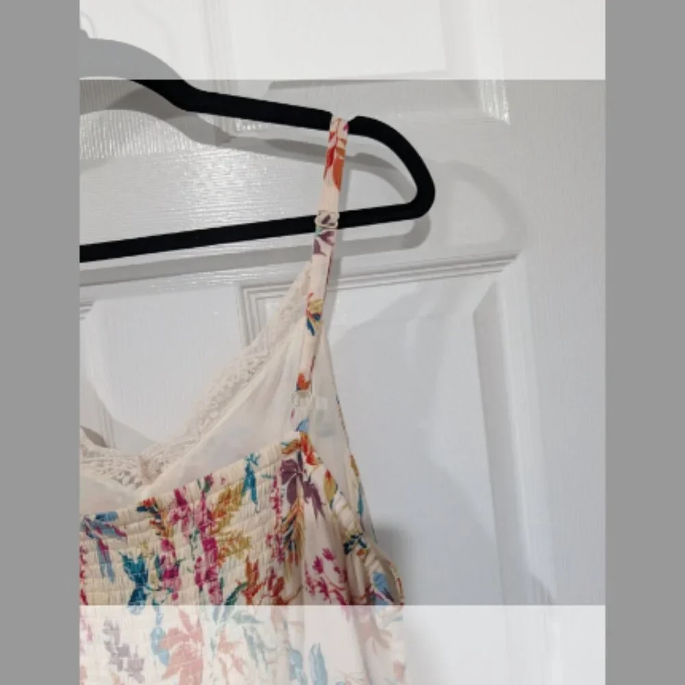 Torrid Carrie Floral Lace Inset Maxi Dress in Size 2 (18/20) - Picture 10 of 15